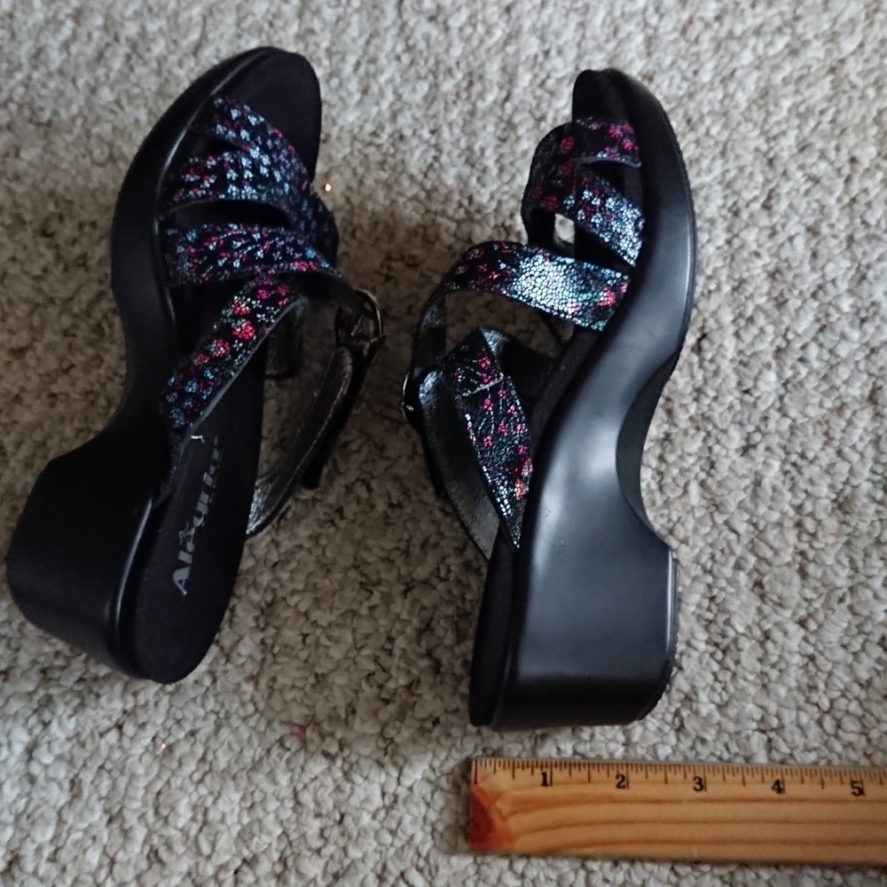 Alegria Black Multi-Color Loti Funtastic Wedge Sandals size 6 - Picture 10 of 13